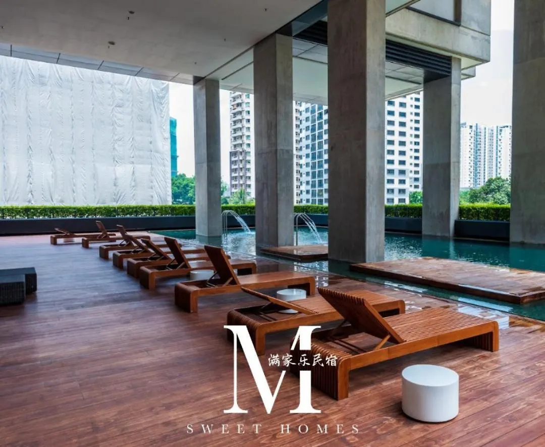 Mont Kiara Hyatt Arcoris Sunway 163 2-Bedroom With Balcony 2-4Pax Апартаменты Куала-Лумпур